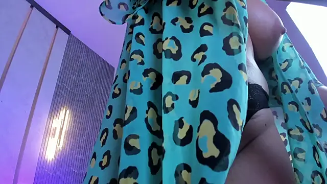 Chat +18 de gipsela_gomez ao vivo