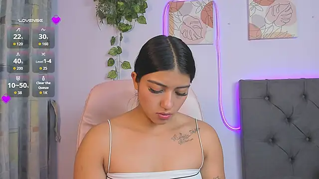 Quiinn_bx লাইভ XXX চ্যাট