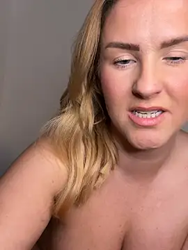 Chat +18 de Charleigh_xx ao vivo