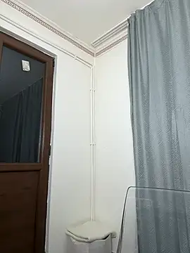 Chat +18 de MiaKiittyy ao vivo