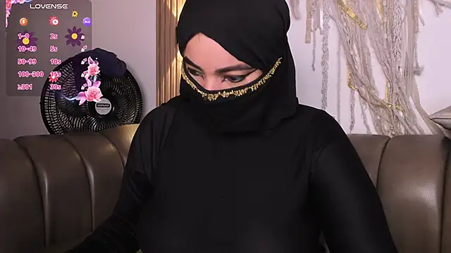 Salma_Haleem Adlı Modelin Canlı XXX Sohbeti