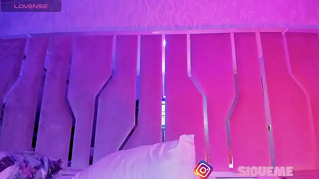 SOOLSTOONE লাইভ XXX চ্যাট