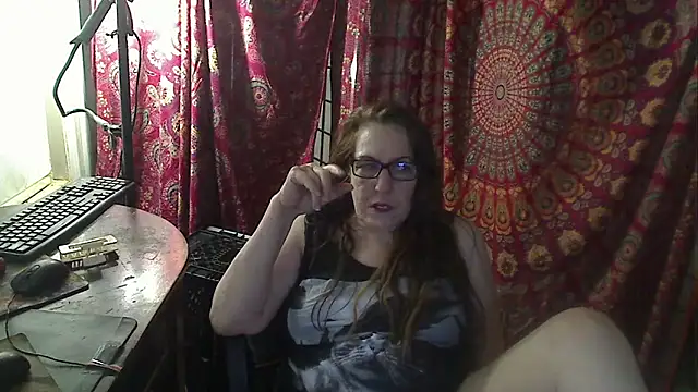 Ireallysquirt Chat XXX in diretta