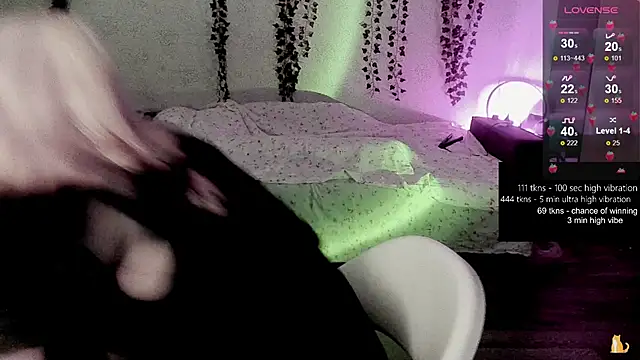 strawberry_elfcat – Live XXX-chat