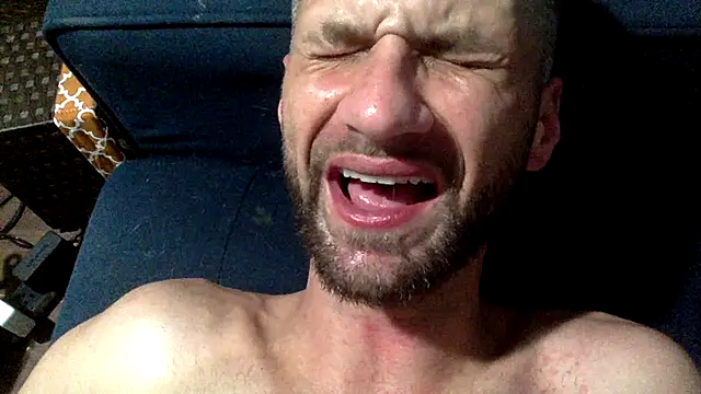 Chat XXX Live sexyhotstud12