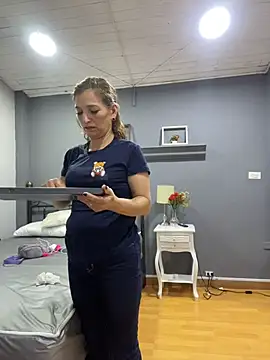 JennaMilf_ Chat XXX in diretta