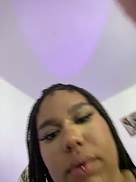 Czat XXX na żywo – AlahiaFrequency