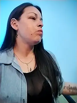 Ivanna_Greey1のライブXXXチャット