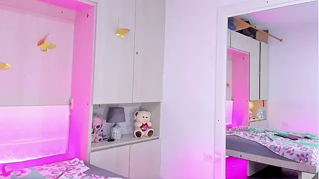 KellyKallahanのライブXXXチャット