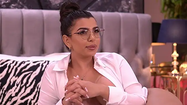 Chat +18 de NicoleCellini ao vivo