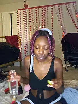 oliviaprettypussy 现场XXX聊天