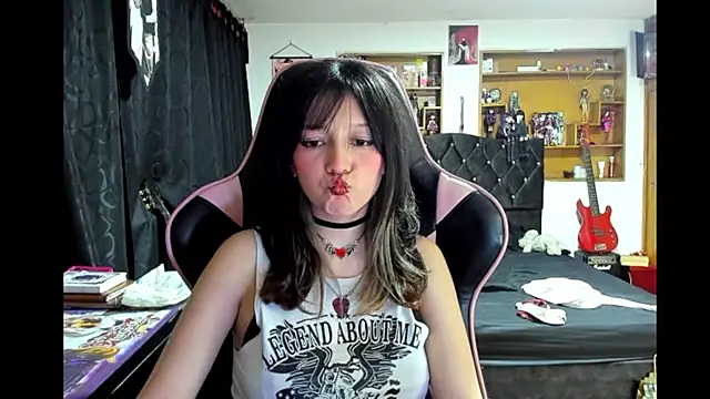 Maki_Zein_ webkamerás műsora