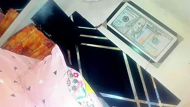 Show modela bigcockwhite777 na web-kameri