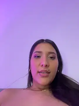 IsabellaJoness_'s Live XXX Chat