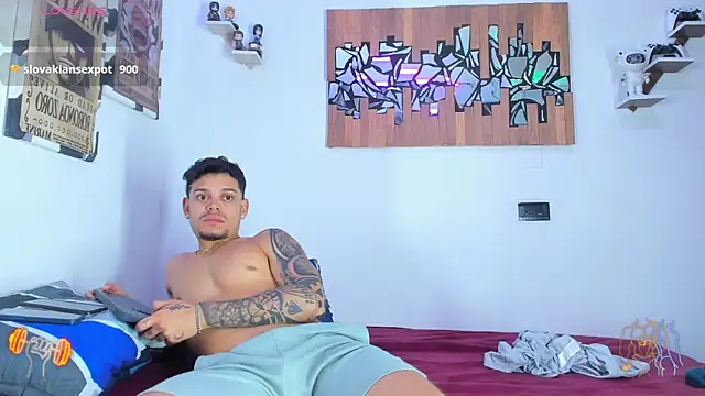 Friendsofeverything_'s Webcam Show