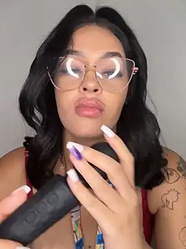 Lylyyy01: онлайн-секс-чат