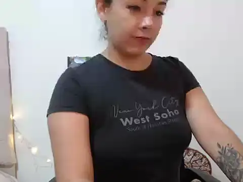 XXX chat uživo modela camii_7