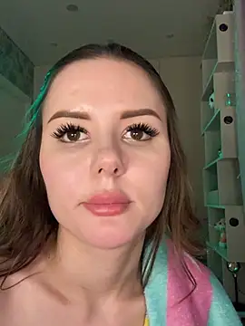 Alina_Vibe_Me: διαδικτυακό σόου στην κάμερα