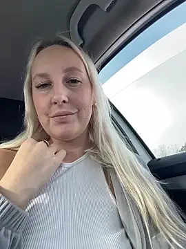 MerlinDave élő XXX-chatje