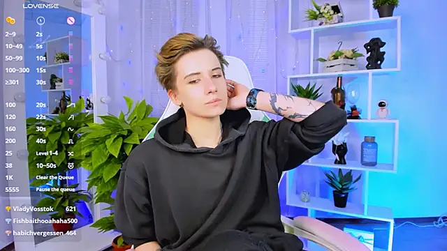 XXX chat uživo modela _Rein_ramm