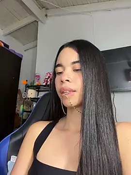 แชท XXX สดของ Milleradhara24