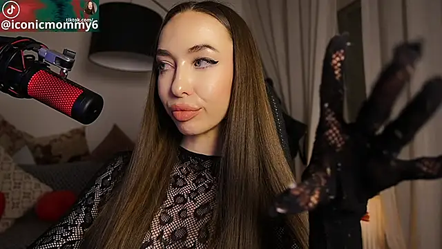 แชท XXX สดของ supreme_dominatrix