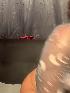 XXX chat uživo modela LilithMonette