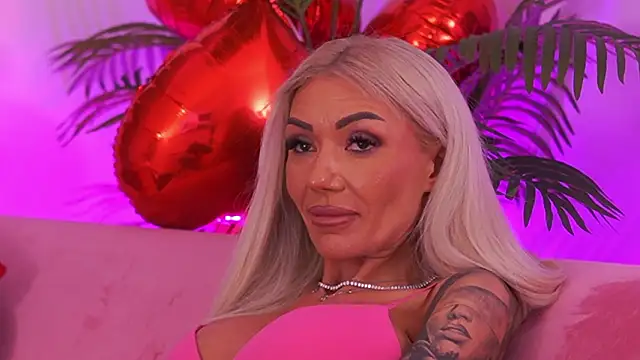 fallingangel Adlı Modelin Web Kamerası Şovu