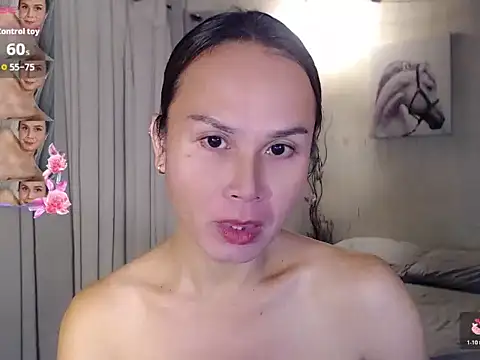 Chat XXX en directo de holly_bitch