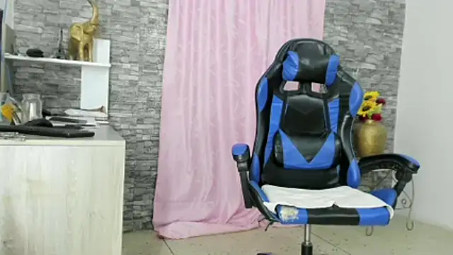 devorah_soto's Live XXX Chat