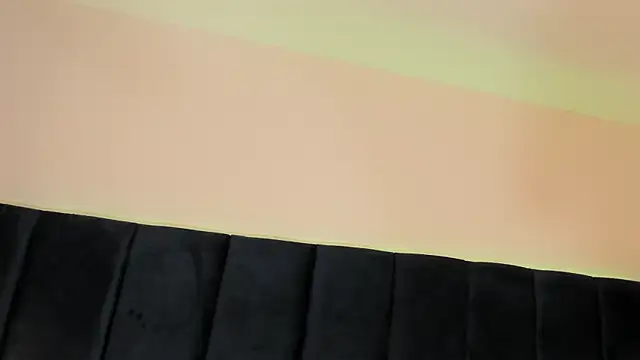 XXX chat uživo modela LiilyAdams