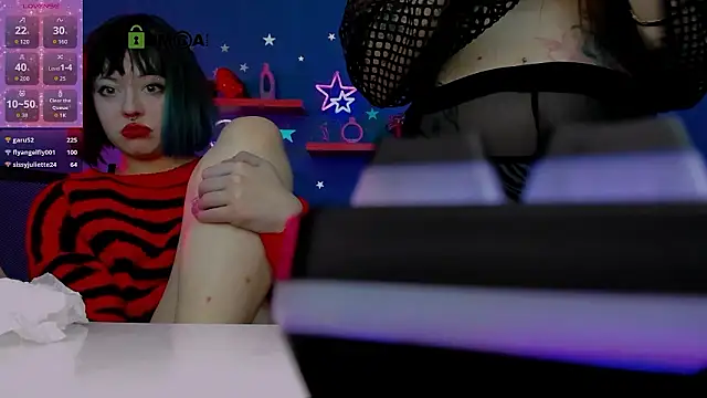 แชท XXX สดของ ariel_shadow