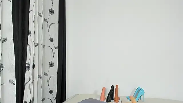 دردشة CREAMY_BUBBLEGUM الجنسية المباشرة