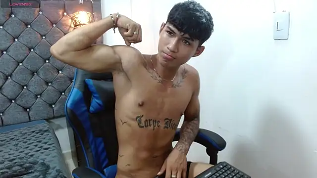 Онлайн чат XXX luka_big18