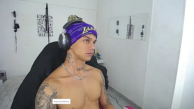 Leonard_Price Pertunjukan Webcam