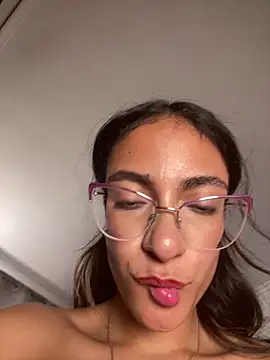 elegant__rouseのライブXXXチャット