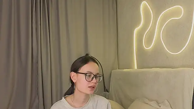 BeatrisRosel's Live XXX Chat