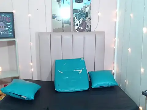 casandraroberthrs707's Live XXX Chat