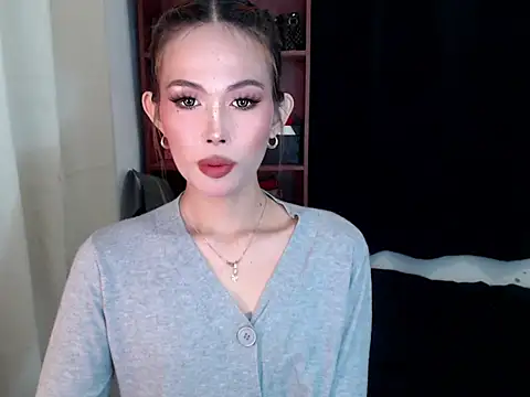 YougotLara: вебкам-шоу