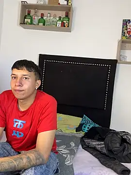 Jhony_rayder: διαδικτυακό σόου στην κάμερα