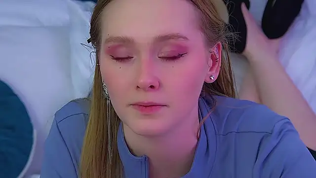 Chat +18 de AgataFoxley ao vivo