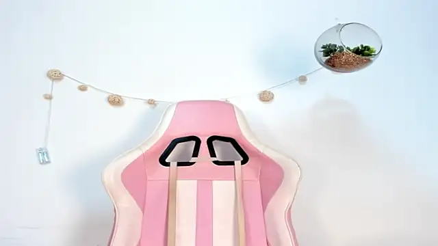 violet_77711 live XXX chat