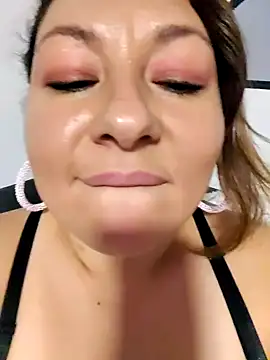 XXX chat uživo modela sakotodika