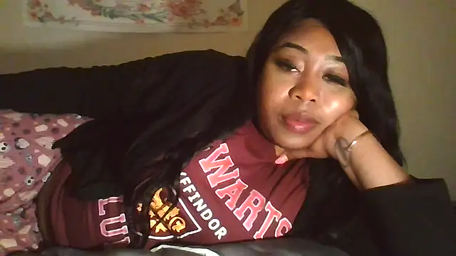 Chat +18 de angeliquebelcali ao vivo