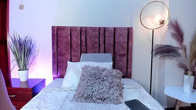 Chat +18 de KeniaCarterr ao vivo