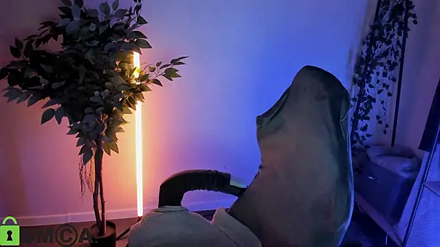 XXX chat uživo modela Mia_R0ss