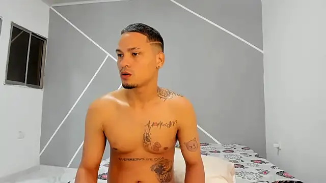 Sexy777Couple Webcam Show