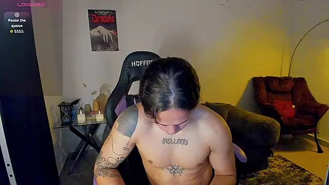 Maximiliano_scoott__ élő XXX-chatje