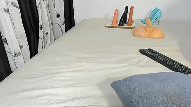 CREAMY_BUBBLEGUM live XXX chat