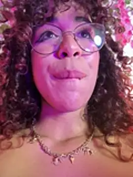 Živý XXX chat Woo_isDaphne